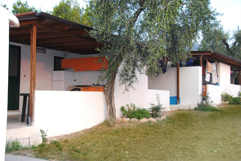 Leonardo Casa Vacanze Villa Mattinata Habitación foto